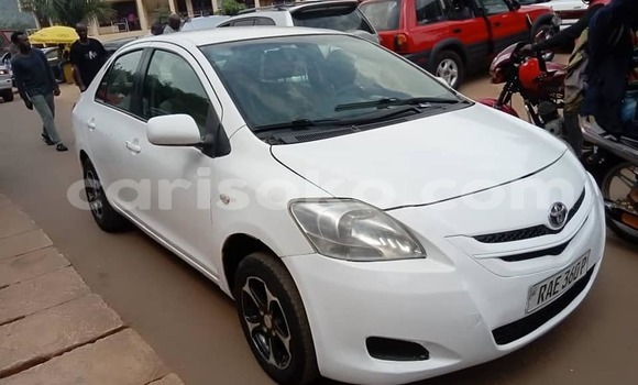 Sayi Na hannu Toyota Yaris Blanc Mota in Kigali a Rwanda Sayi Na hannu Toyota Yaris Blanc Mota in Kigali a Rwanda