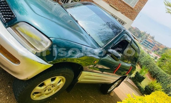 Acheter Occasion Voiture Toyota RAV4 Vert à Kigali, Rwanda Acheter Occasion Voiture Toyota RAV4 Vert à Kigali, Rwanda