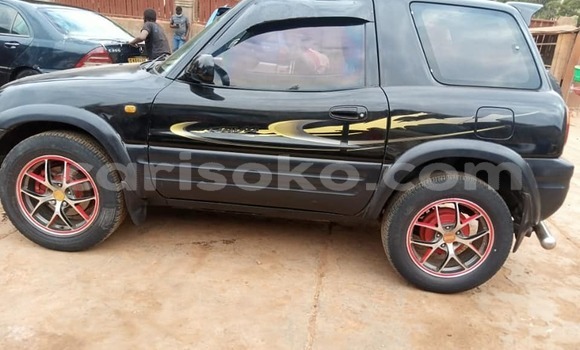 Acheter Occasion Voiture Toyota RAV4 Noir à Kigali, Rwanda Acheter Occasion Voiture Toyota RAV4 Noir à Kigali, Rwanda