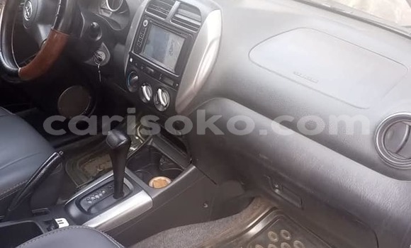 Acheter Occasion Voiture Toyota RAV4 Gris à Kigali, Rwanda Acheter Occasion Voiture Toyota RAV4 Gris à Kigali, Rwanda