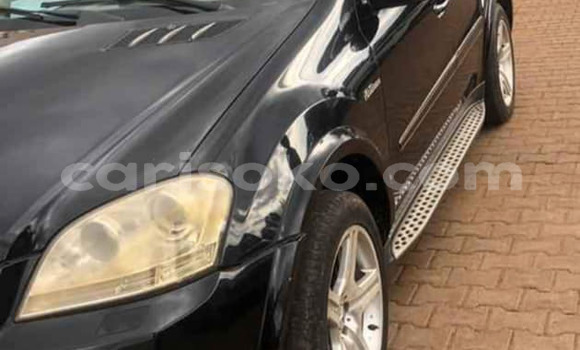 Acheter Occasion Voiture Mercedes-Benz ML–Class Noir à Kigali, Rwanda Acheter Occasion Voiture Mercedes-Benz ML–Class Noir à Kigali, Rwanda