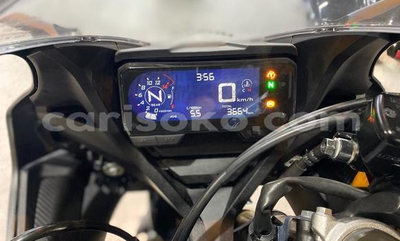 Acheter Occasion Moto Honda CBR Noir à Kigali, Rwanda Acheter Occasion Moto Honda CBR Noir à Kigali, Rwanda