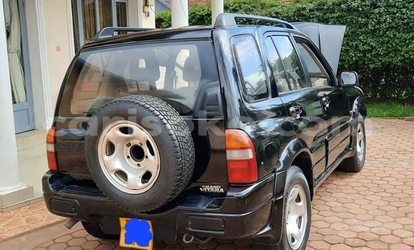Acheter Occasion Voiture Suzuki Grand Vitara Noir à Kigali, Rwanda Acheter Occasion Voiture Suzuki Grand Vitara Noir à Kigali, Rwanda