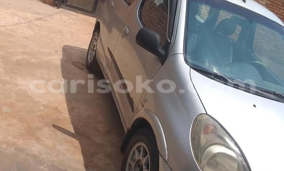 Sayi Na hannu Toyota Yaris Verso Gris Mota in Kigali a Rwanda Sayi Na hannu Toyota Yaris Verso Gris Mota in Kigali a Rwanda