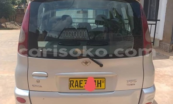 Sayi Na hannu Toyota Yaris Verso Gris Mota in Kigali a Rwanda Sayi Na hannu Toyota Yaris Verso Gris Mota in Kigali a Rwanda