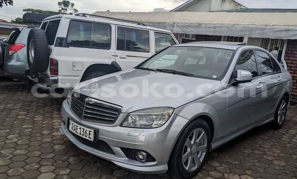 Sayi Na hannu Mercedes-Benz C–Class Gris Mota in Kigali a Rwanda Sayi Na hannu Mercedes-Benz C–Class Gris Mota in Kigali a Rwanda