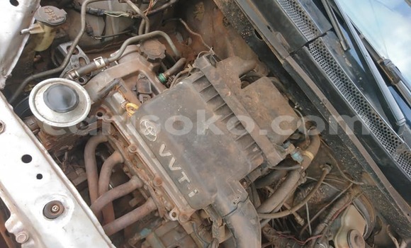 Sayi Na hannu Toyota Vitz Gris Mota in Kigali a Rwanda Sayi Na hannu Toyota Vitz Gris Mota in Kigali a Rwanda