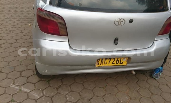 Sayi Na hannu Toyota Vitz Gris Mota in Kigali a Rwanda Sayi Na hannu Toyota Vitz Gris Mota in Kigali a Rwanda