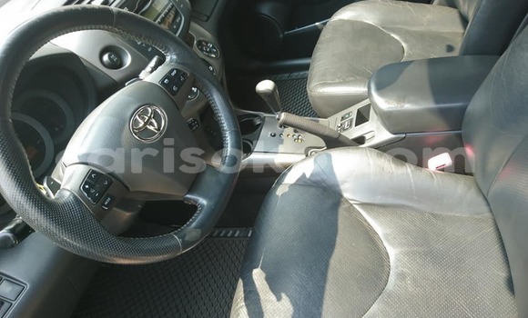 Acheter Occasion Voiture Toyota RAV4 Gris à Kigali, Rwanda Acheter Occasion Voiture Toyota RAV4 Gris à Kigali, Rwanda
