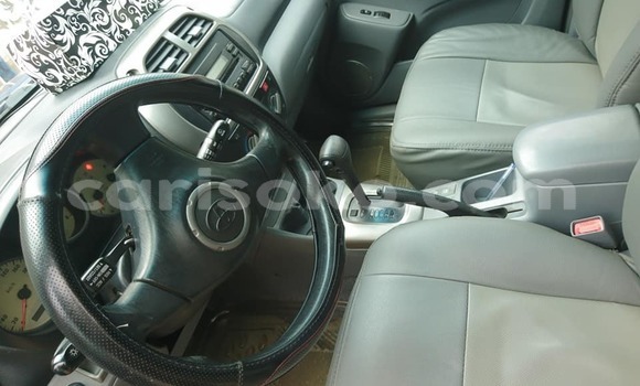 Acheter Occasion Voiture Toyota RAV4 Bleu à Kigali, Rwanda Acheter Occasion Voiture Toyota RAV4 Bleu à Kigali, Rwanda