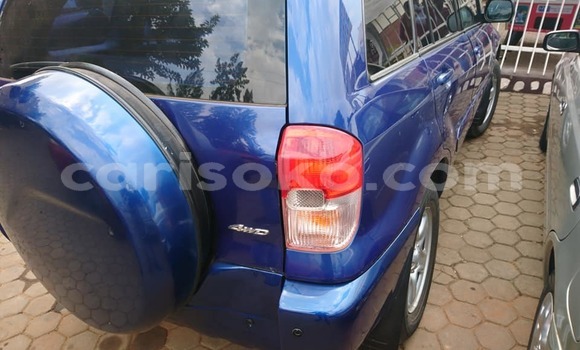 Acheter Occasion Voiture Toyota RAV4 Bleu à Kigali, Rwanda Acheter Occasion Voiture Toyota RAV4 Bleu à Kigali, Rwanda