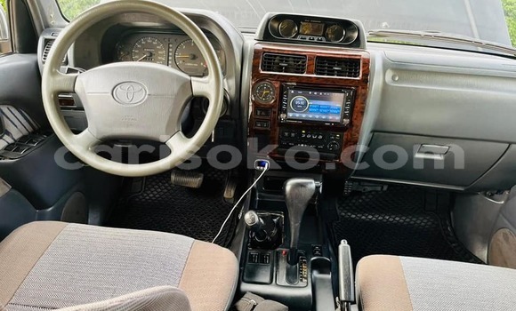 Acheter Occasion Voiture Toyota Land Cruiser Prado Noir à Kigali, Rwanda Acheter Occasion Voiture Toyota Land Cruiser Prado Noir à Kigali, Rwanda