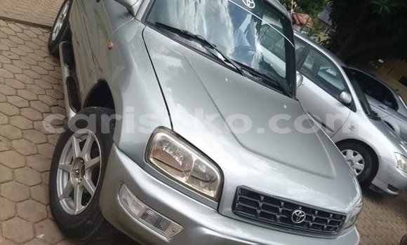 Acheter Occasion Voiture Toyota RAV4 Gris à Kigali, Rwanda Acheter Occasion Voiture Toyota RAV4 Gris à Kigali, Rwanda