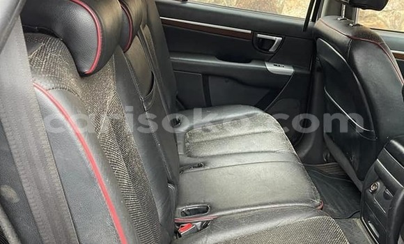 Acheter Occasion Voiture Hyundai Santa Fe Gris à Kigali, Rwanda Acheter Occasion Voiture Hyundai Santa Fe Gris à Kigali, Rwanda