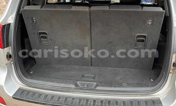 Acheter Occasion Voiture Hyundai Santa Fe Gris à Kigali, Rwanda Acheter Occasion Voiture Hyundai Santa Fe Gris à Kigali, Rwanda