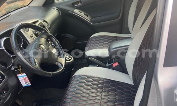 Acheter Occasion Voiture Toyota Matrix Gris à Kigali, Rwanda Acheter Occasion Voiture Toyota Matrix Gris à Kigali, Rwanda