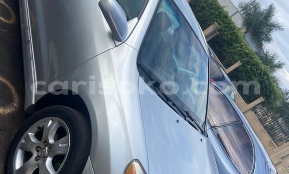Acheter Occasion Voiture Toyota Matrix Gris à Kigali, Rwanda Acheter Occasion Voiture Toyota Matrix Gris à Kigali, Rwanda