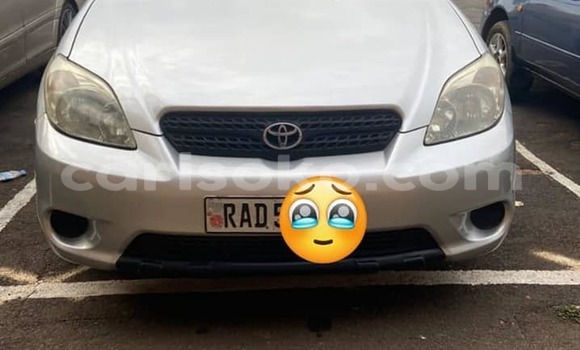 Acheter Occasion Voiture Toyota Matrix Gris à Kigali, Rwanda Acheter Occasion Voiture Toyota Matrix Gris à Kigali, Rwanda
