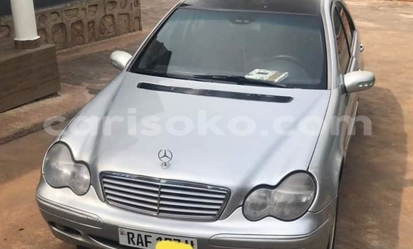 Acheter Occasion Voiture Mercedes-Benz C–Class Gris à Kigali, Rwanda Acheter Occasion Voiture Mercedes-Benz C–Class Gris à Kigali, Rwanda