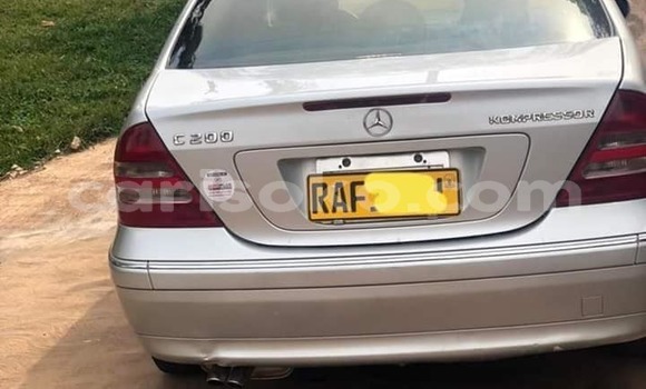 Acheter Occasion Voiture Mercedes-Benz C–Class Gris à Kigali, Rwanda Acheter Occasion Voiture Mercedes-Benz C–Class Gris à Kigali, Rwanda
