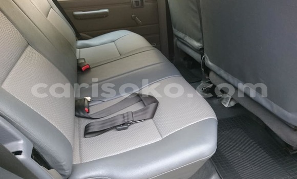 Sayi Na hannu Toyota Land Cruiser Blanc Mota in Kigali a Rwanda Sayi Na hannu Toyota Land Cruiser Blanc Mota in Kigali a Rwanda