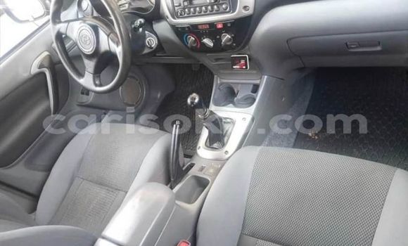 Sayi Na hannu Toyota RAV4 Vert Mota in Kigali a Rwanda Sayi Na hannu Toyota RAV4 Vert Mota in Kigali a Rwanda