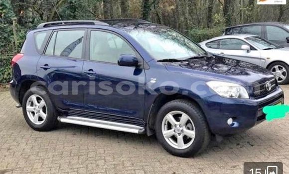 Acheter Occasion Voiture Toyota RAV4 Bleu à Kigali, Rwanda Acheter Occasion Voiture Toyota RAV4 Bleu à Kigali, Rwanda