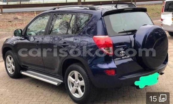 Acheter Occasion Voiture Toyota RAV4 Bleu à Kigali, Rwanda Acheter Occasion Voiture Toyota RAV4 Bleu à Kigali, Rwanda