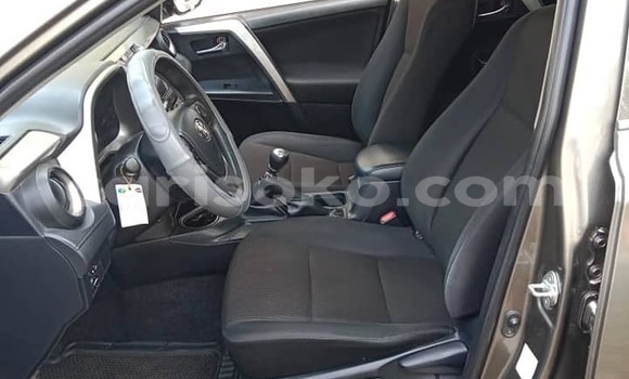 Sayi Na hannu Toyota RAV4 Marron Mota in Kigali a Rwanda Sayi Na hannu Toyota RAV4 Marron Mota in Kigali a Rwanda