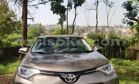 Sayi Na hannu Toyota RAV4 Marron Mota in Kigali a Rwanda Sayi Na hannu Toyota RAV4 Marron Mota in Kigali a Rwanda
