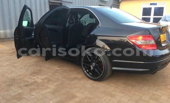 Sayi Na hannu Mercedes-Benz C–Class Noir Mota in Kigali a Rwanda Sayi Na hannu Mercedes-Benz C–Class Noir Mota in Kigali a Rwanda
