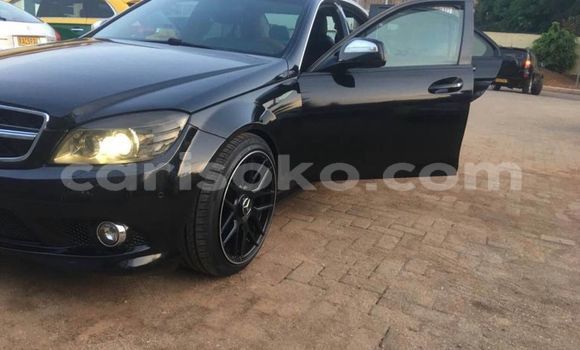 Sayi Na hannu Mercedes-Benz C–Class Noir Mota in Kigali a Rwanda Sayi Na hannu Mercedes-Benz C–Class Noir Mota in Kigali a Rwanda