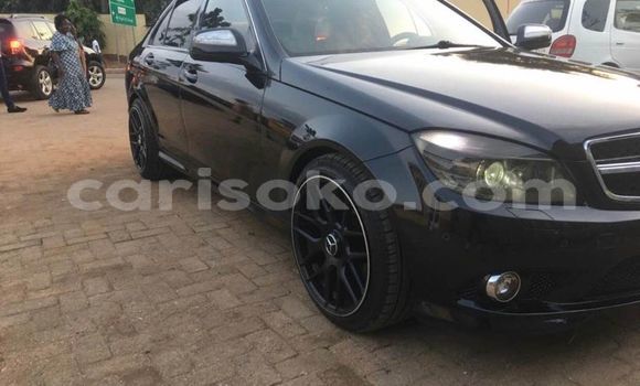 Sayi Na hannu Mercedes-Benz C–Class Noir Mota in Kigali a Rwanda Sayi Na hannu Mercedes-Benz C–Class Noir Mota in Kigali a Rwanda