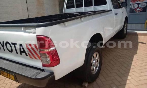 Sayi Na hannu Toyota Hilux Blanc Mota in Kigali a Rwanda Sayi Na hannu Toyota Hilux Blanc Mota in Kigali a Rwanda