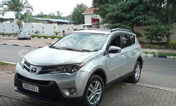 Acheter Occasion Voiture Toyota RAV4 Gris à Kigali, Rwanda Acheter Occasion Voiture Toyota RAV4 Gris à Kigali, Rwanda
