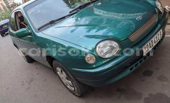 Acheter Occasion Voiture Toyota Corolla Vert à Kigali, Rwanda Acheter Occasion Voiture Toyota Corolla Vert à Kigali, Rwanda