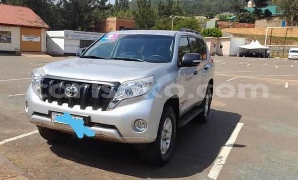 Sayi Na hannu Toyota Land Cruiser Gris Mota in Kigali a Rwanda Sayi Na hannu Toyota Land Cruiser Gris Mota in Kigali a Rwanda