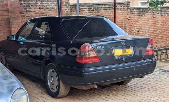 Sayi Na hannu Mercedes-Benz C–Class Noir Mota in Kigali a Rwanda Sayi Na hannu Mercedes-Benz C–Class Noir Mota in Kigali a Rwanda