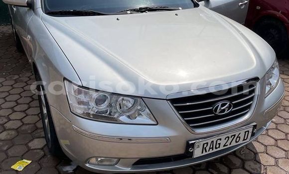 Acheter Occasion Voiture Hyundai Sonata Gris à Kigali, Rwanda Acheter Occasion Voiture Hyundai Sonata Gris à Kigali, Rwanda