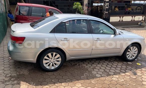 Acheter Occasion Voiture Hyundai Sonata Gris à Kigali, Rwanda Acheter Occasion Voiture Hyundai Sonata Gris à Kigali, Rwanda