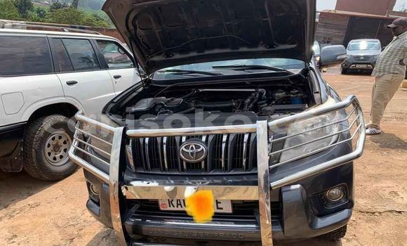 Sayi Na hannu Toyota Land Cruiser Noir Mota in Kigali a Rwanda Sayi Na hannu Toyota Land Cruiser Noir Mota in Kigali a Rwanda