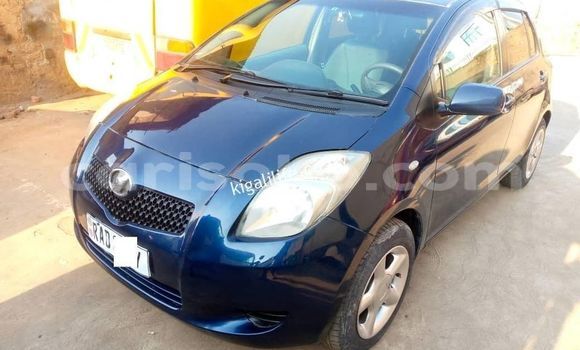 Acheter Occasion Voiture Toyota Vitz Bleu à Kigali, Rwanda Acheter Occasion Voiture Toyota Vitz Bleu à Kigali, Rwanda