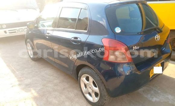 Acheter Occasion Voiture Toyota Vitz Bleu à Kigali, Rwanda Acheter Occasion Voiture Toyota Vitz Bleu à Kigali, Rwanda