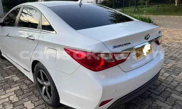Acheter Occasion Voiture Hyundai Sonata Blanc à Kigali, Rwanda Acheter Occasion Voiture Hyundai Sonata Blanc à Kigali, Rwanda