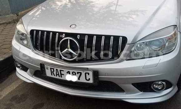 Acheter Occasion Voiture Mercedes-Benz C–Class Gris à Kigali, Rwanda Acheter Occasion Voiture Mercedes-Benz C–Class Gris à Kigali, Rwanda