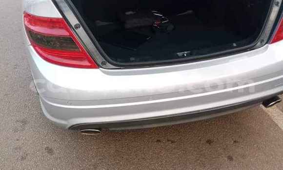 Acheter Occasion Voiture Mercedes-Benz C–Class Gris à Kigali, Rwanda Acheter Occasion Voiture Mercedes-Benz C–Class Gris à Kigali, Rwanda