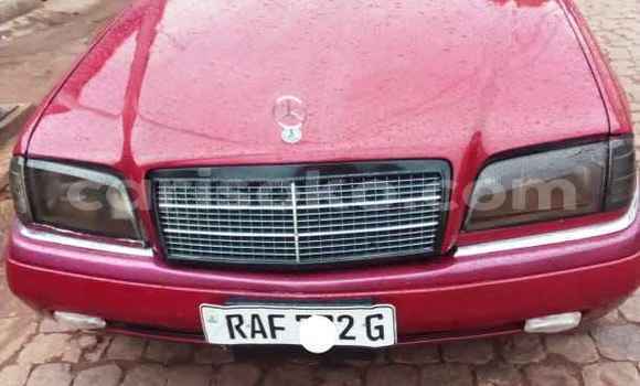 Acheter Occasion Voiture Mercedes-Benz C–Class Rouge à Kigali, Rwanda Acheter Occasion Voiture Mercedes-Benz C–Class Rouge à Kigali, Rwanda