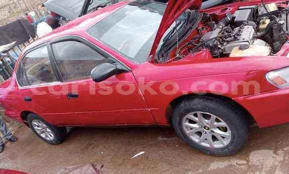 Acheter Occasion Voiture Toyota Corolla Rouge à Kigali, Rwanda Acheter Occasion Voiture Toyota Corolla Rouge à Kigali, Rwanda