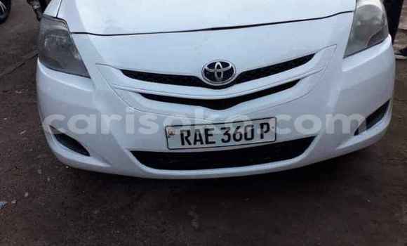 Acheter Occasion Voiture Toyota Yaris Blanc à Kigali, Rwanda Acheter Occasion Voiture Toyota Yaris Blanc à Kigali, Rwanda
