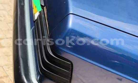 Acheter Occasion Voiture Mercedes-Benz E–Class Bleu à Kigali, Rwanda Acheter Occasion Voiture Mercedes-Benz E–Class Bleu à Kigali, Rwanda